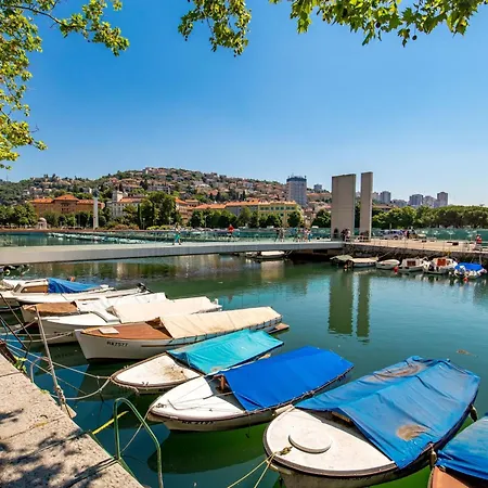 1 Mit Wi-fi By Interhome Rijeka